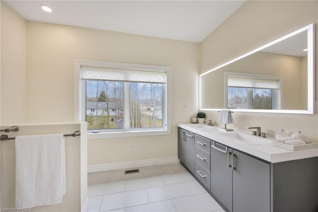 6 Dorothys Drive, Oro-Medonte, ON - Indoor Photo Showing Bathroom