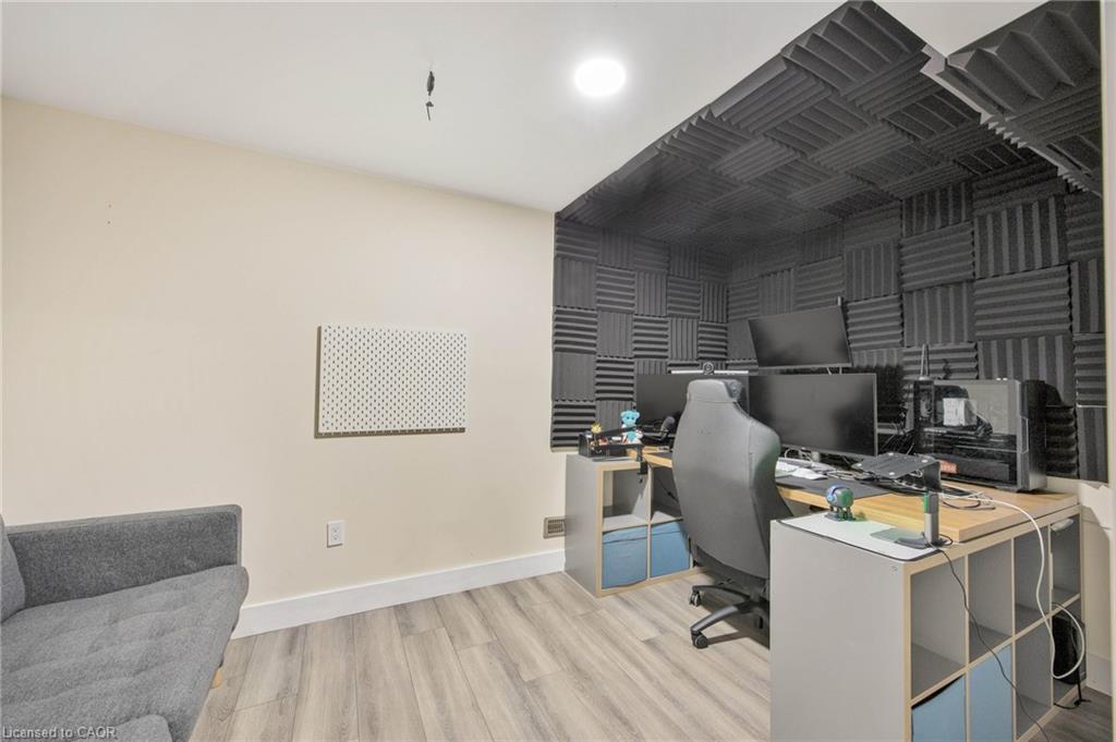 6 Dorothys Drive, Oro-Medonte, ON - Indoor Photo Showing Office