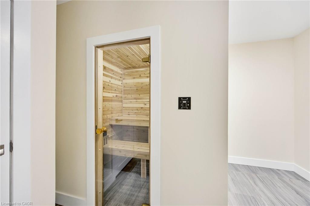 6 Dorothys Drive, Oro-Medonte, ON - Indoor Photo Showing Other Room