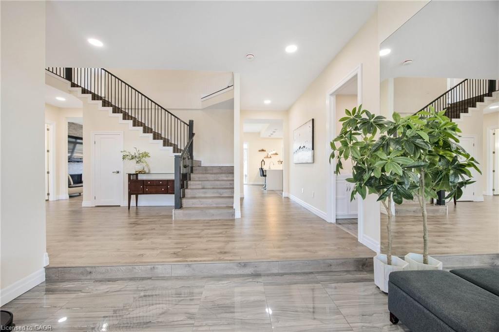 6 Dorothys Drive, Oro-Medonte, ON - Indoor Photo Showing Other Room