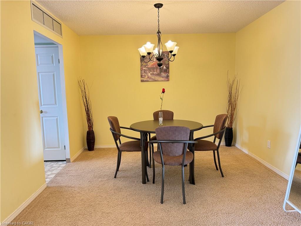 608-265 Westcourt Place, Waterloo, ON - Indoor Photo Showing Dining Room
