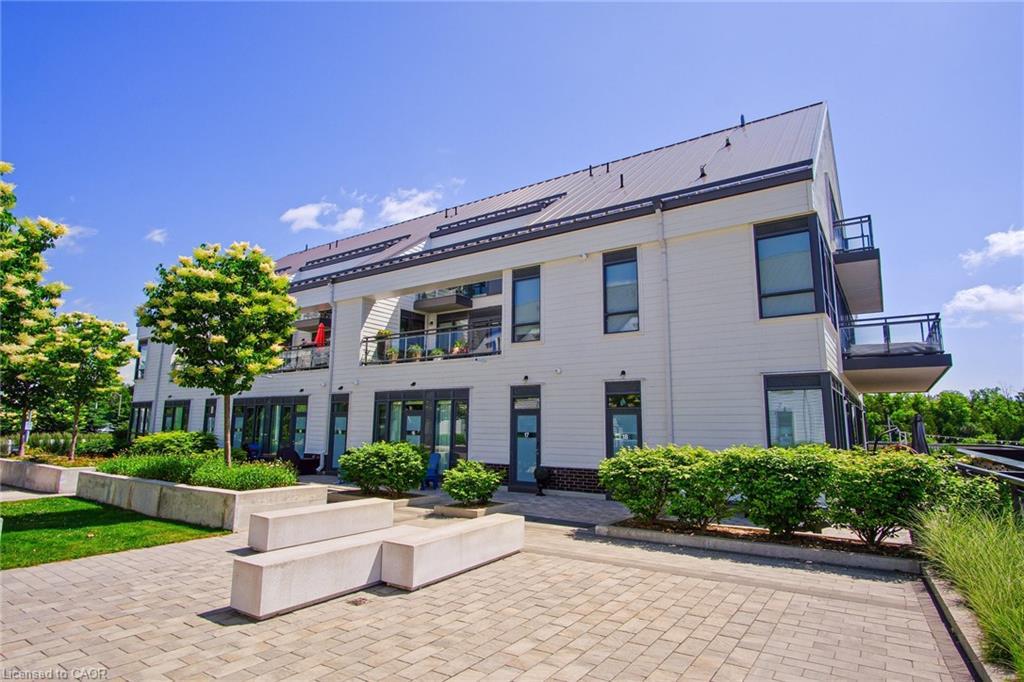 10-233 Broward Way, Innisfil, ON - Outdoor