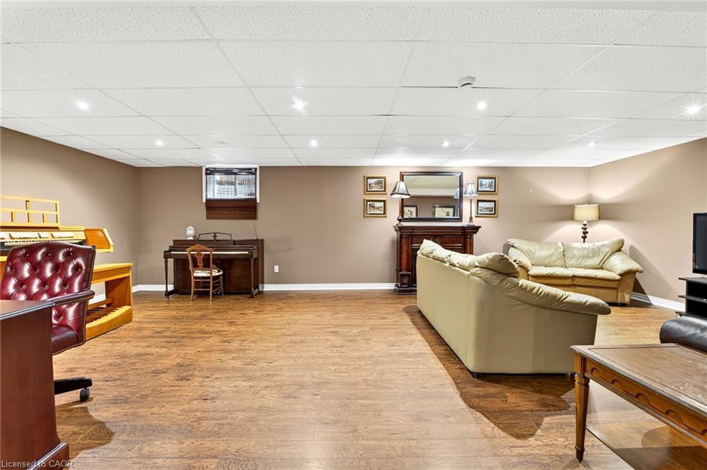 33-605 Welland Avenue, St. Catharines, ON - Indoor Photo Showing Basement