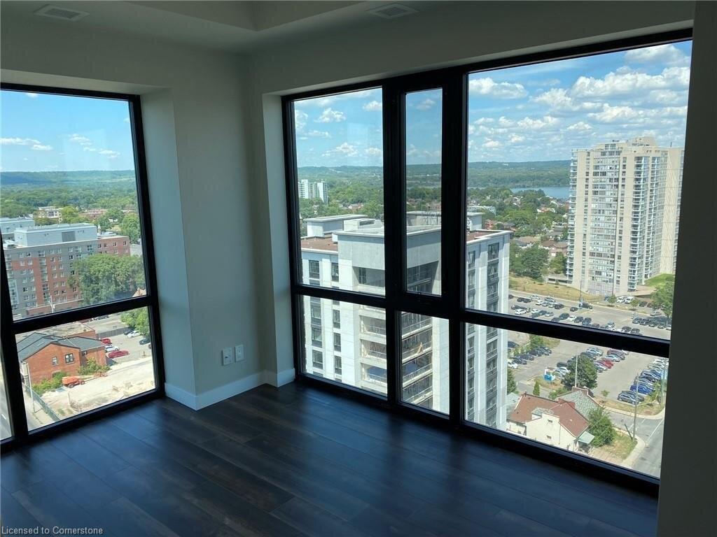 2207-15 Queen Street S, Hamilton, ON - Indoor Photo Showing Other Room