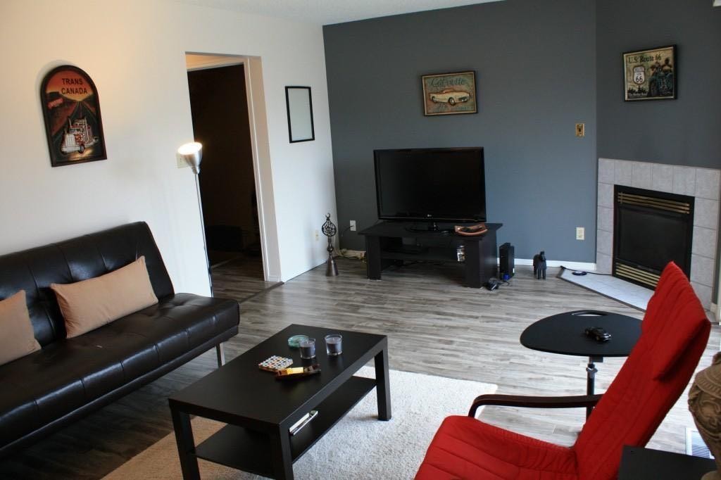 9104A 94 Ave, Lac La Biche, AB - Indoor Photo Showing Living Room