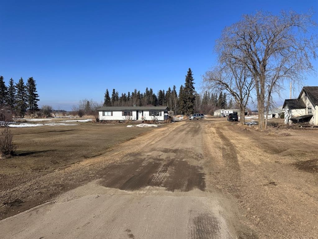 4902 50 Ave, Grassland, AB