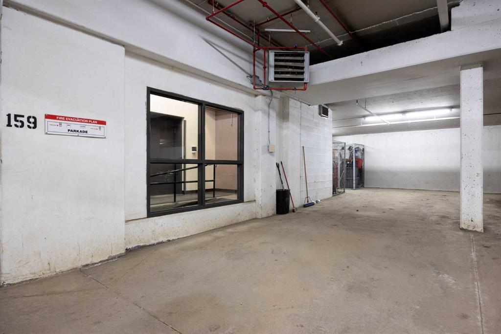 3607-135C Sandpiper Road, Fort Mcmurray, AB - Indoor Photo Showing Garage