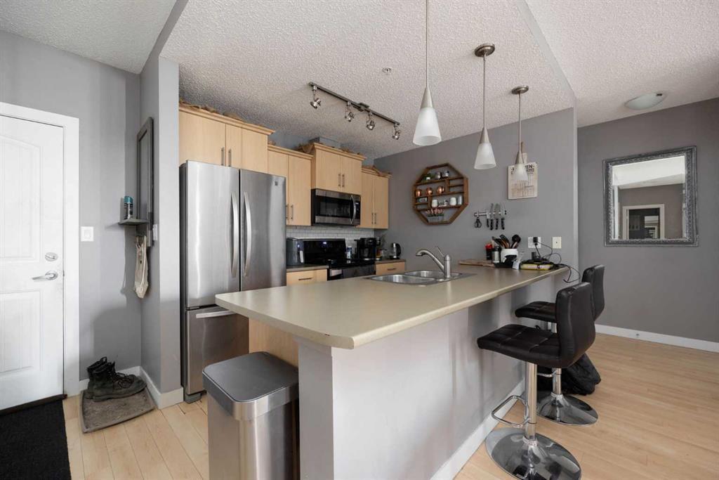 3607-135C Sandpiper Road, Fort Mcmurray, AB - Indoor Photo Showing Kitchen With Double Sink