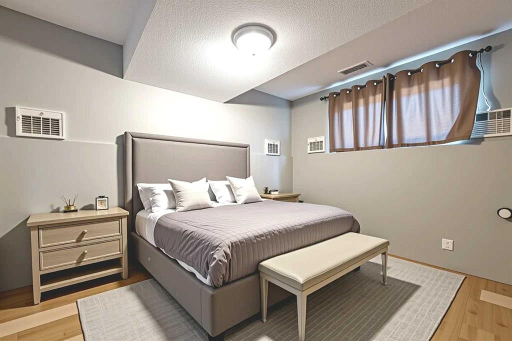 1053 Timberline Drive, Fort Mcmurray, AB - Indoor Photo Showing Bedroom