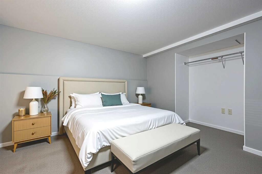 1053 Timberline Drive, Fort Mcmurray, AB - Indoor Photo Showing Bedroom