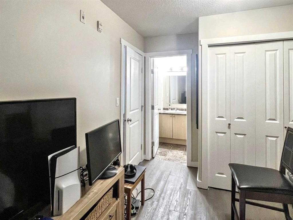 316-236 Stony Mountain Road, Anzac, AB - Indoor Photo Showing Other Room