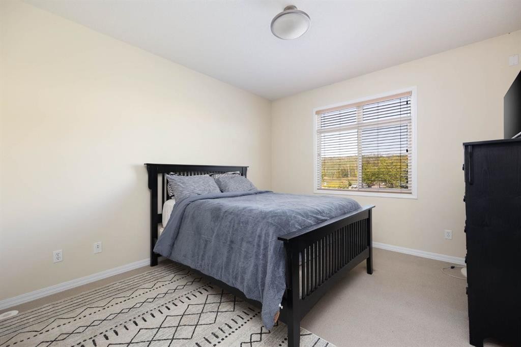 5-105 Fontaine Crescent, Fort Mcmurray, AB - Indoor Photo Showing Bedroom