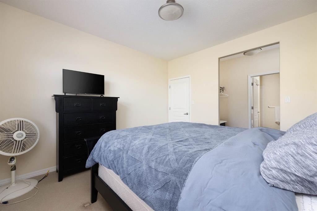 5-105 Fontaine Crescent, Fort Mcmurray, AB - Indoor Photo Showing Bedroom