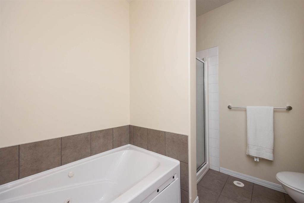 5-105 Fontaine Crescent, Fort Mcmurray, AB - Indoor Photo Showing Bathroom