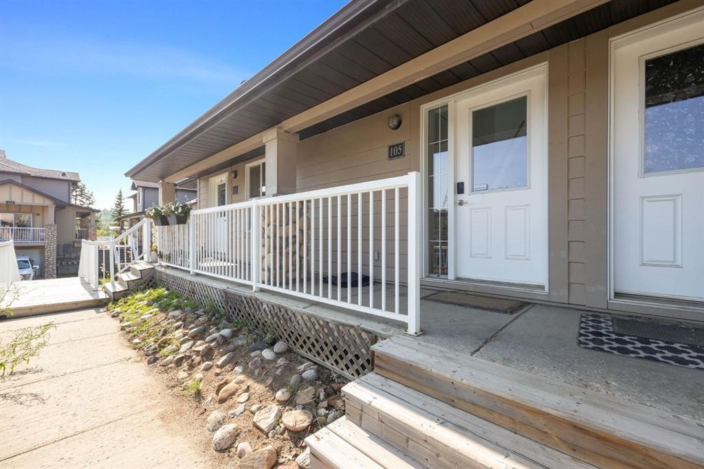 5-105 Fontaine Crescent, Fort Mcmurray, AB - Outdoor With Deck Patio Veranda With Exterior