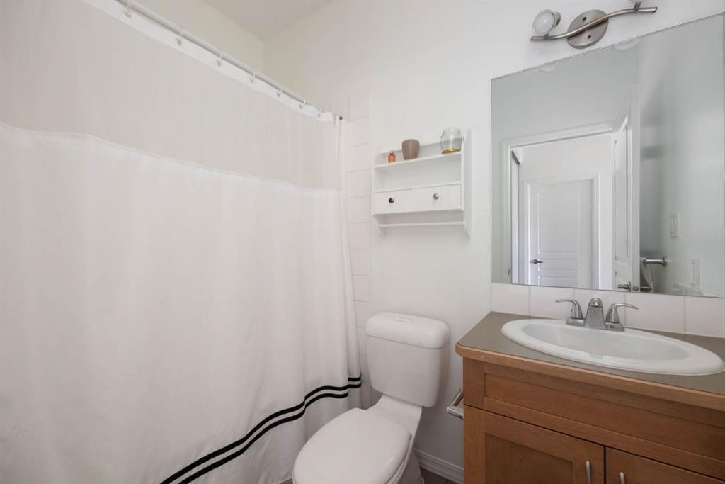 5-105 Fontaine Crescent, Fort Mcmurray, AB - Indoor Photo Showing Bathroom