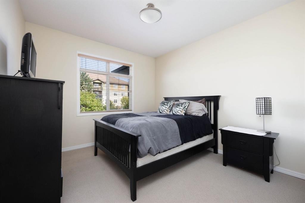 5-105 Fontaine Crescent, Fort Mcmurray, AB - Indoor Photo Showing Bedroom