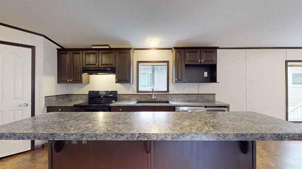 392 Gregoire Crescent, Fort Mcmurray, AB - Indoor Photo Showing Kitchen