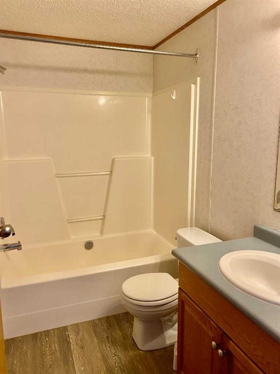196 Harpe Way, Fort Mcmurray, AB - Indoor Photo Showing Bathroom