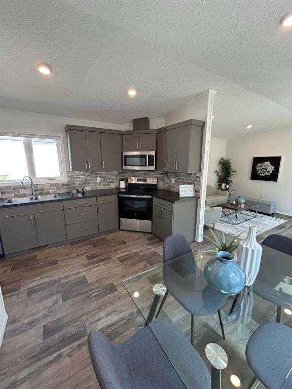 140 Caouette Crescent, Fort Mcmurray, AB - Indoor Photo Showing Kitchen With Double Sink