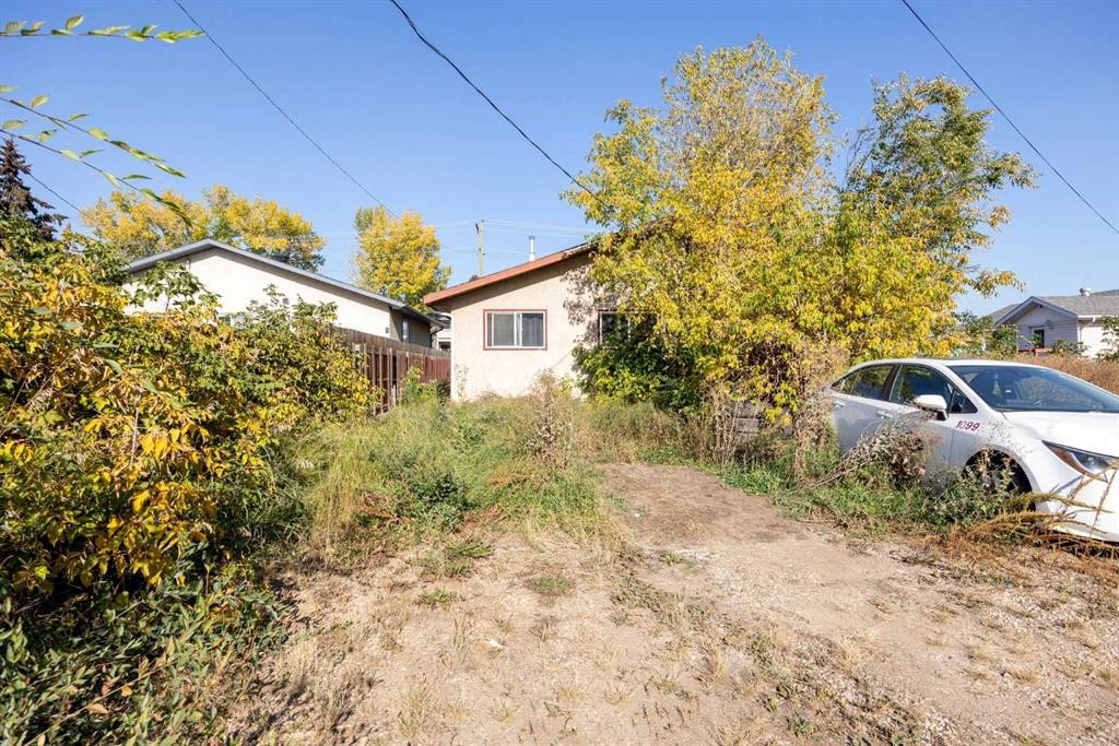 9907B Gordon Avenue, Fort Mcmurray, AB - Outdoor