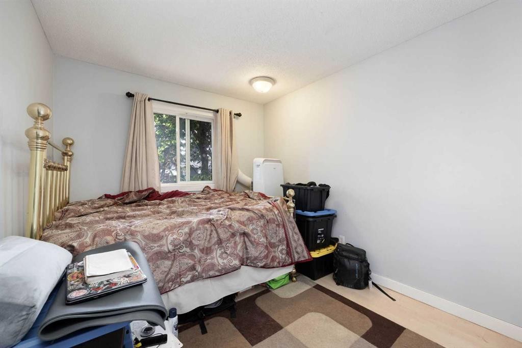 54 Birch Road, Fort Mcmurray, AB - Indoor Photo Showing Bedroom