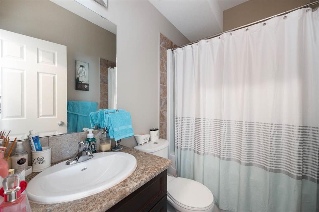 12-136 Fontaine Crescent, Fort Mcmurray, AB - Indoor Photo Showing Bathroom