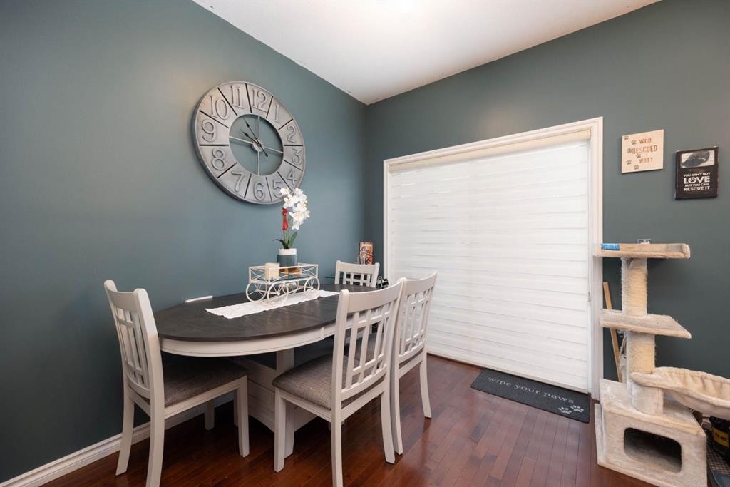 12-136 Fontaine Crescent, Fort Mcmurray, AB - Indoor Photo Showing Dining Room