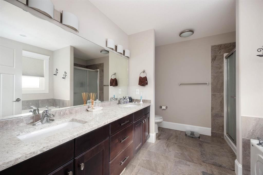 149 Ward Crescent, Fort Mcmurray, AB - Indoor Photo Showing Bathroom
