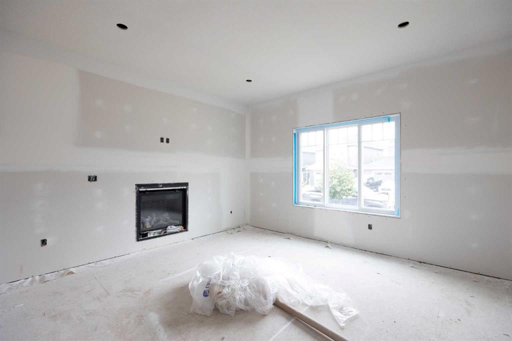 189 Dafoe Way, Fort Mcmurray, AB - Indoor With Fireplace