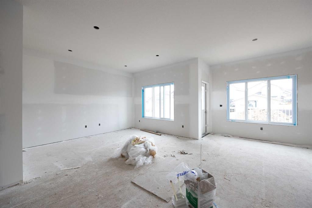 189 Dafoe Way, Fort Mcmurray, AB - Indoor Photo Showing Other Room