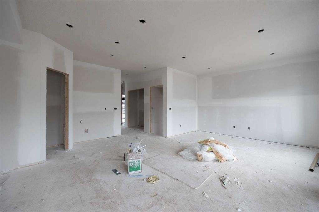 189 Dafoe Way, Fort Mcmurray, AB - Indoor Photo Showing Garage