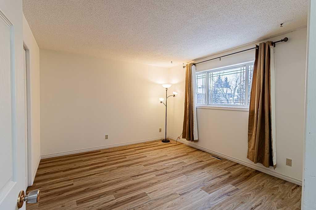 111 Christina Court, Fort Mcmurray, AB - Indoor Photo Showing Other Room