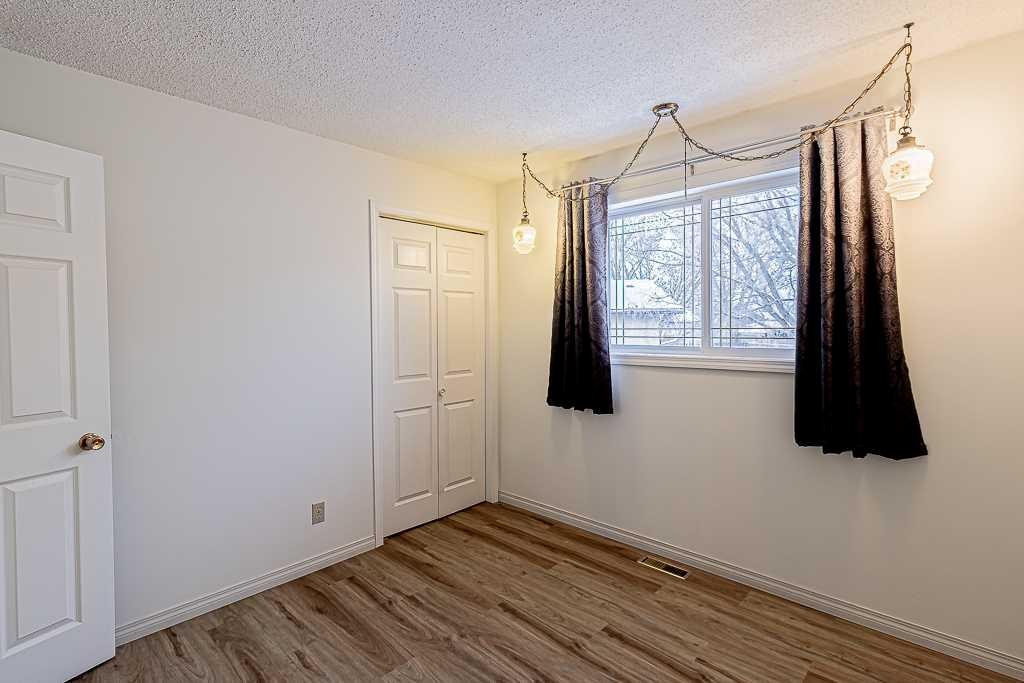 111 Christina Court, Fort Mcmurray, AB - Indoor Photo Showing Other Room