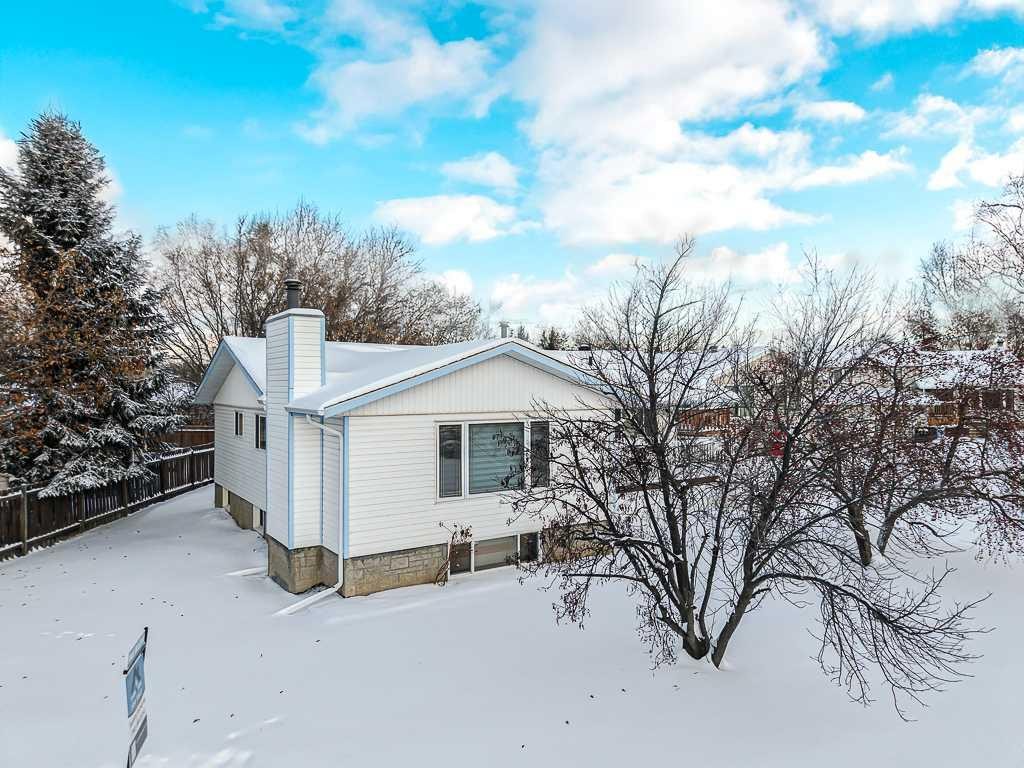 111 Christina Court, Fort Mcmurray, AB - Indoor Photo Showing Other Room
