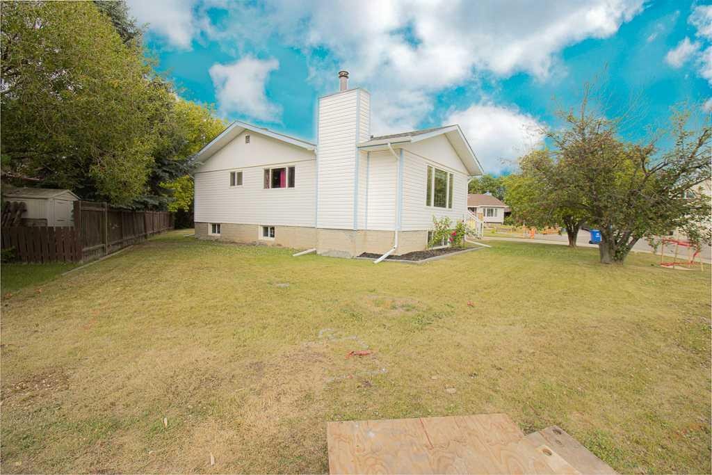 111 Christina Court, Fort Mcmurray, AB - Outdoor With Exterior