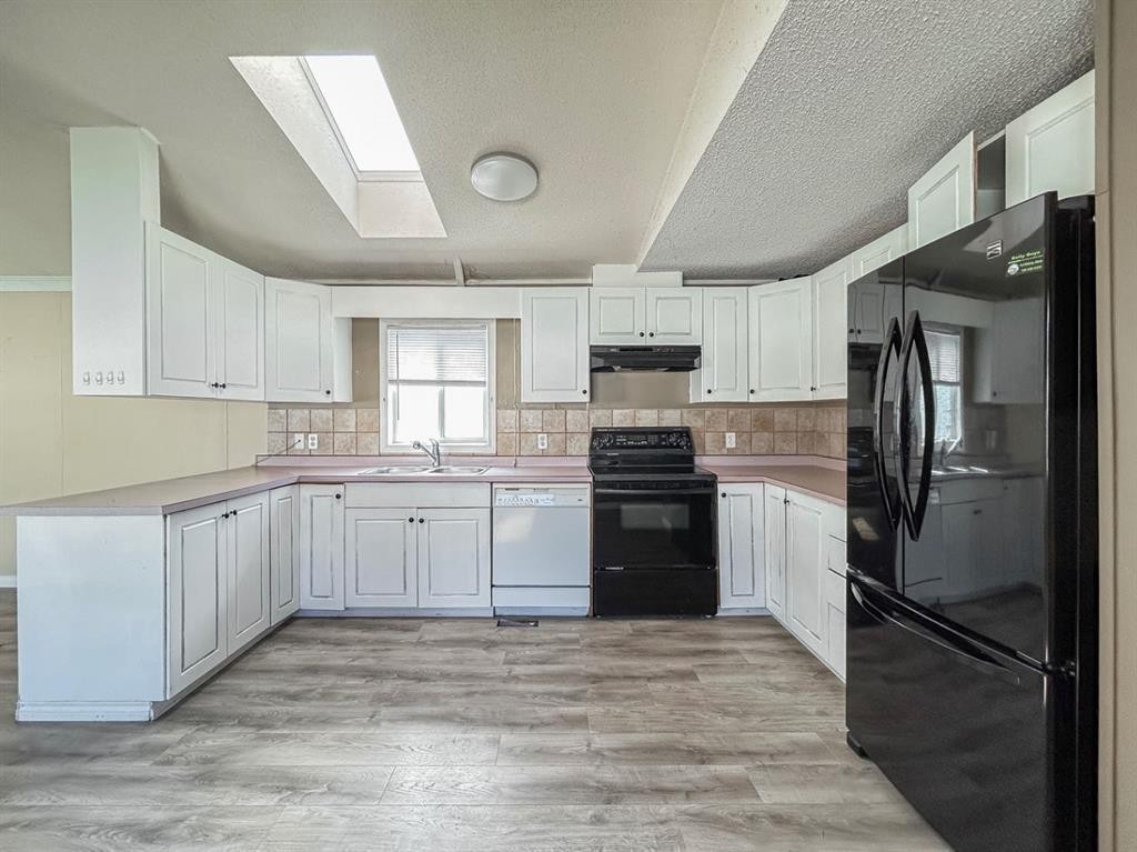 157 Cree Road, Fort Mcmurray, AB - Indoor Photo Showing Kitchen