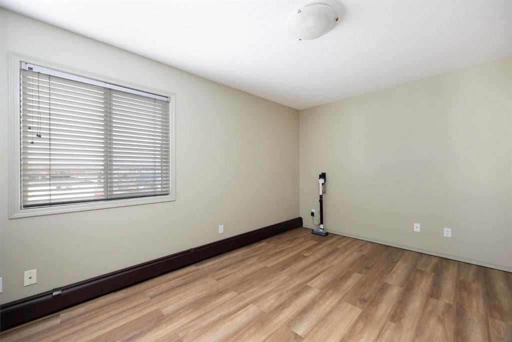 308-8219 Fraser Avenue, Fort Mcmurray, AB - Indoor Photo Showing Other Room