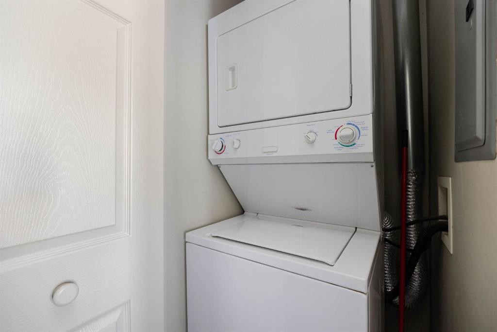 308-8219 Fraser Avenue, Fort Mcmurray, AB - Indoor Photo Showing Laundry Room