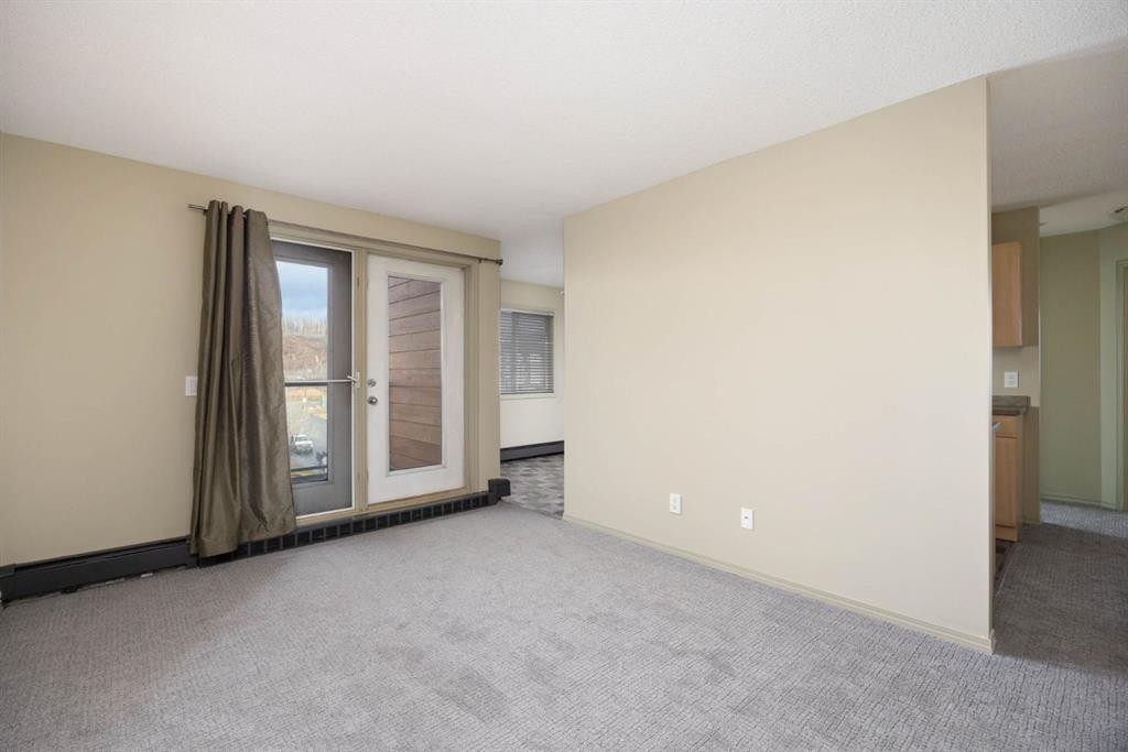 308-8219 Fraser Avenue, Fort Mcmurray, AB - Indoor Photo Showing Other Room