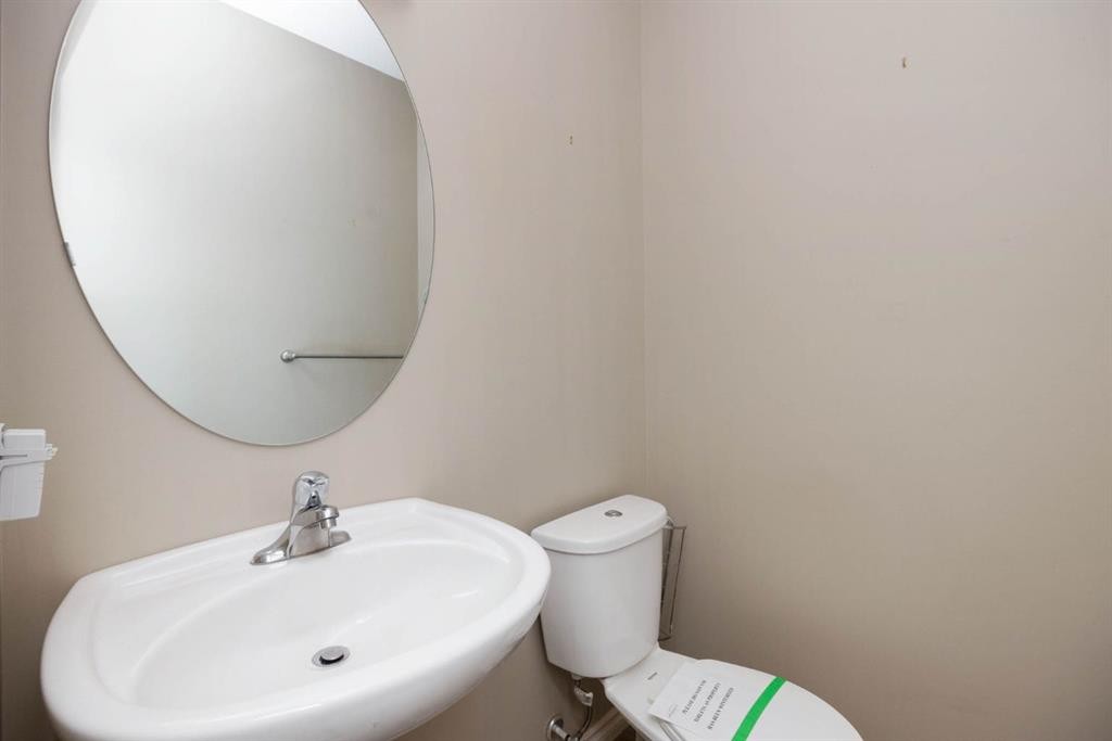 13-136 Fontaine Crescent, Fort Mcmurray, AB - Indoor Photo Showing Bathroom