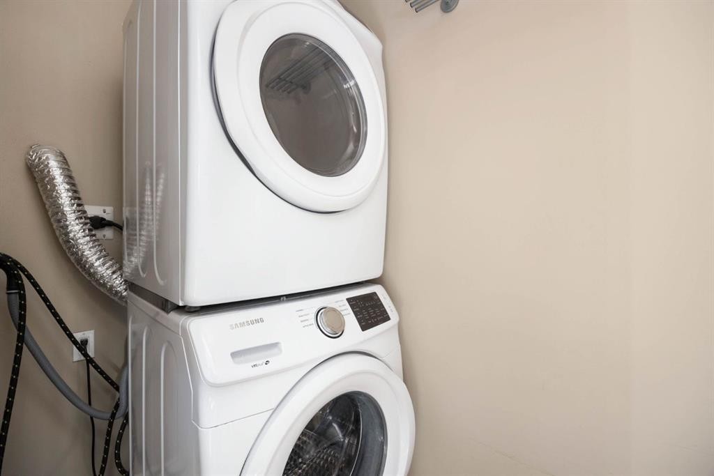 13-136 Fontaine Crescent, Fort Mcmurray, AB - Indoor Photo Showing Laundry Room