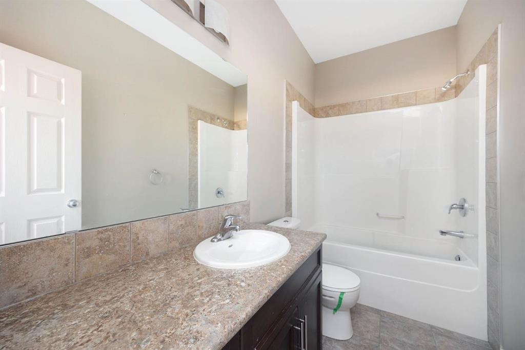 13-136 Fontaine Crescent, Fort Mcmurray, AB - Indoor Photo Showing Bathroom