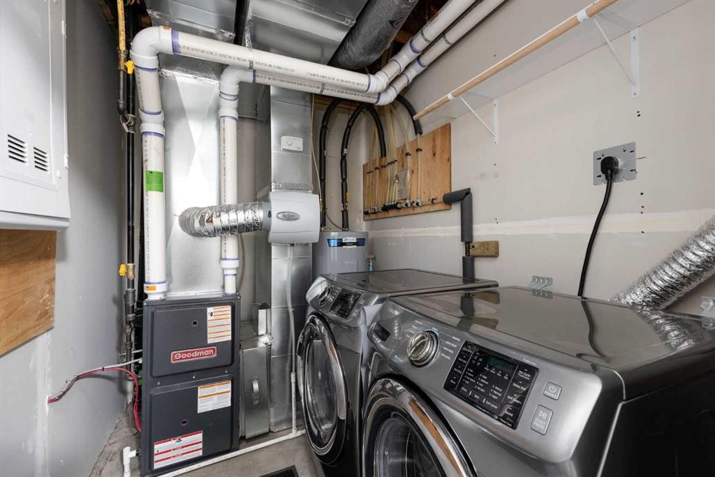 57-401 Athabasca Avenue, Fort Mcmurray, AB - Indoor Photo Showing Laundry Room