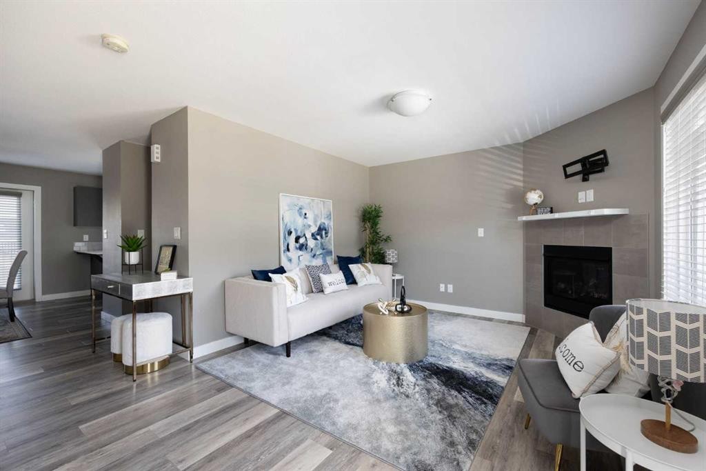 57-401 Athabasca Avenue, Fort Mcmurray, AB - Indoor Photo Showing Living Room With Fireplace