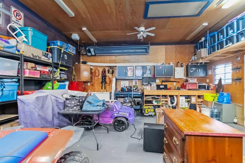 181 Greenbriar Bay, Fort Mcmurray, AB - Indoor Photo Showing Garage