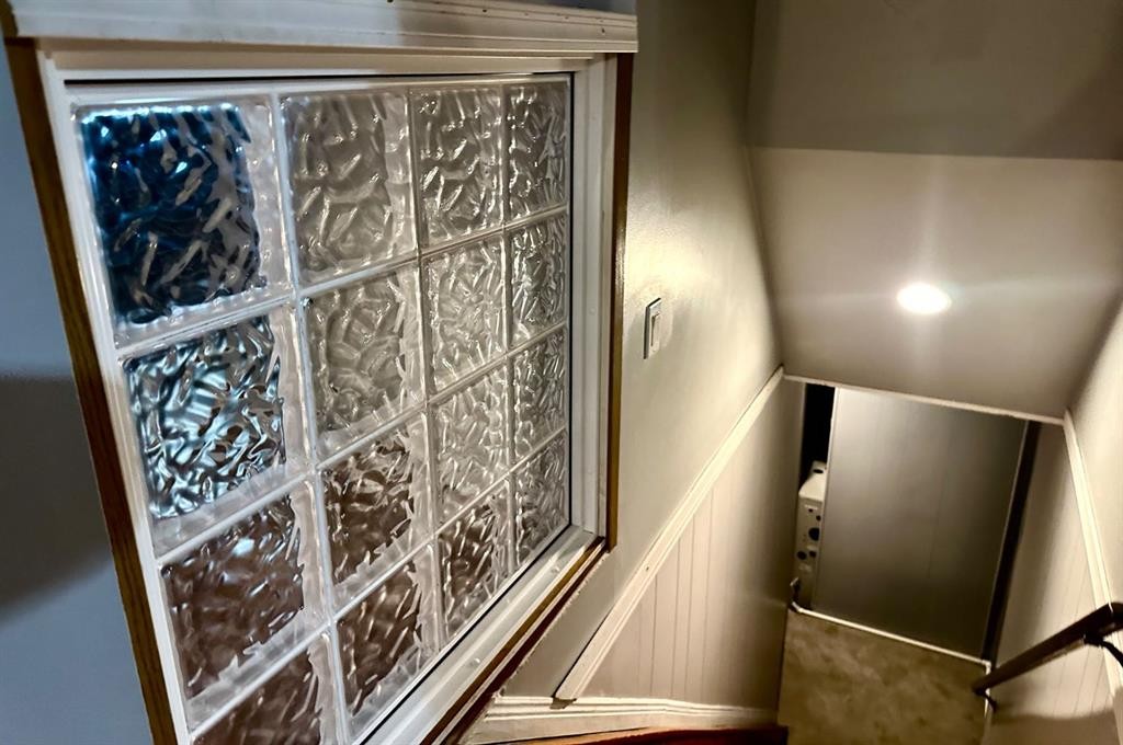 9111 100 St, Lac La Biche, AB - Indoor Photo Showing Other Room