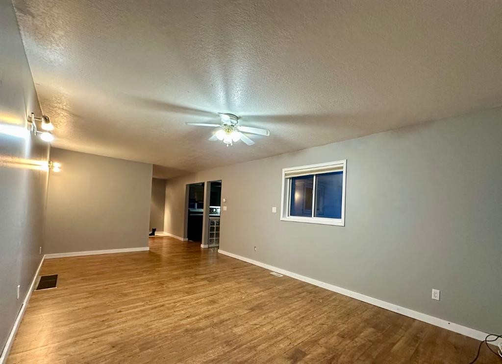 9111 100 St, Lac La Biche, AB - Indoor Photo Showing Other Room