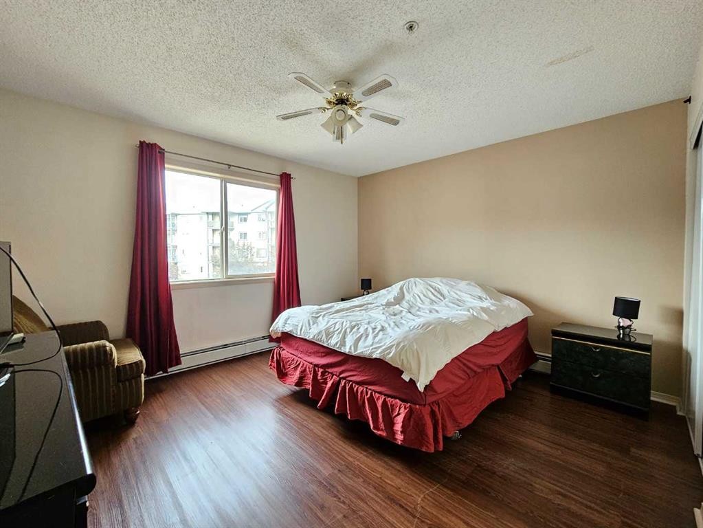 320-100 Richard Street, Fort Mcmurray, AB - Indoor Photo Showing Bedroom