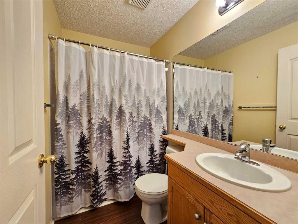 320-100 Richard Street, Fort Mcmurray, AB - Indoor Photo Showing Bathroom